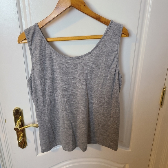 ♦️$5 ADD ON / Boohoo Grey Scoop Neck Tank Top Size US 18 - Picture 5 of 5